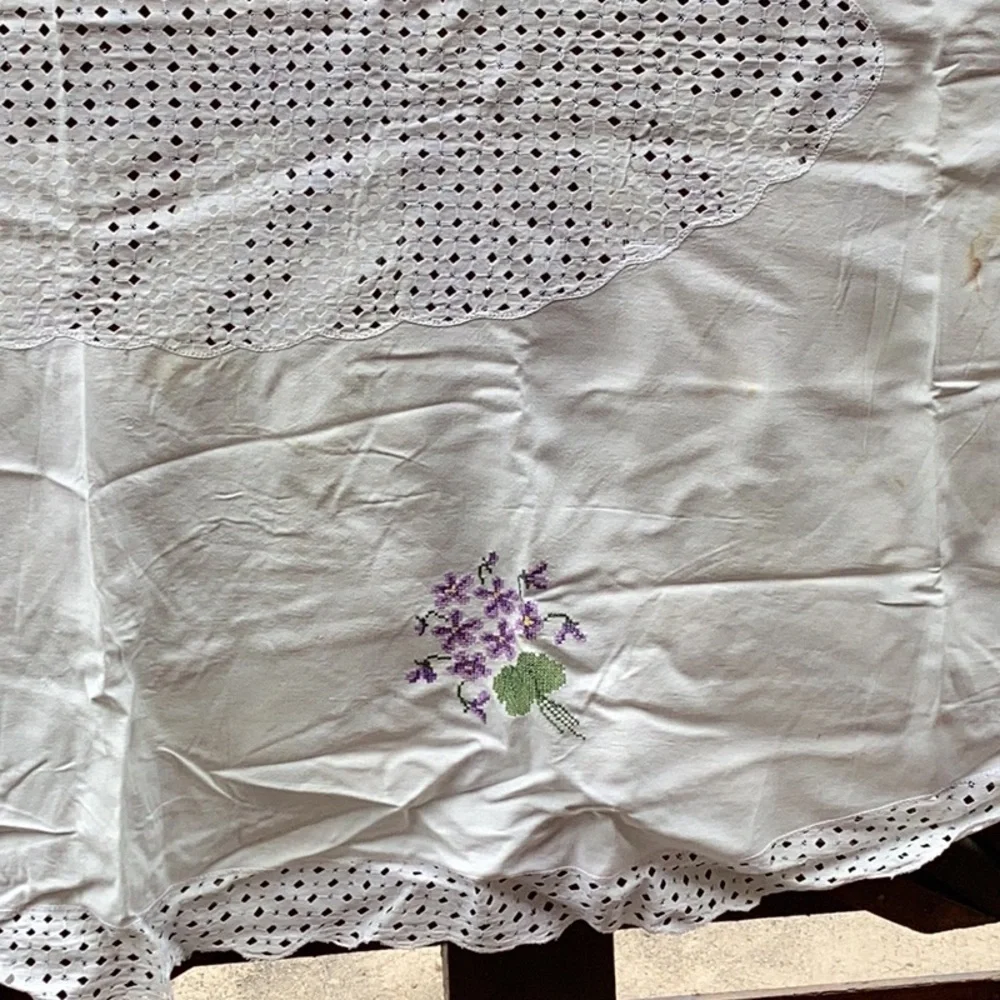 💜 NEEDLEPOINT EMBROIDERED 60